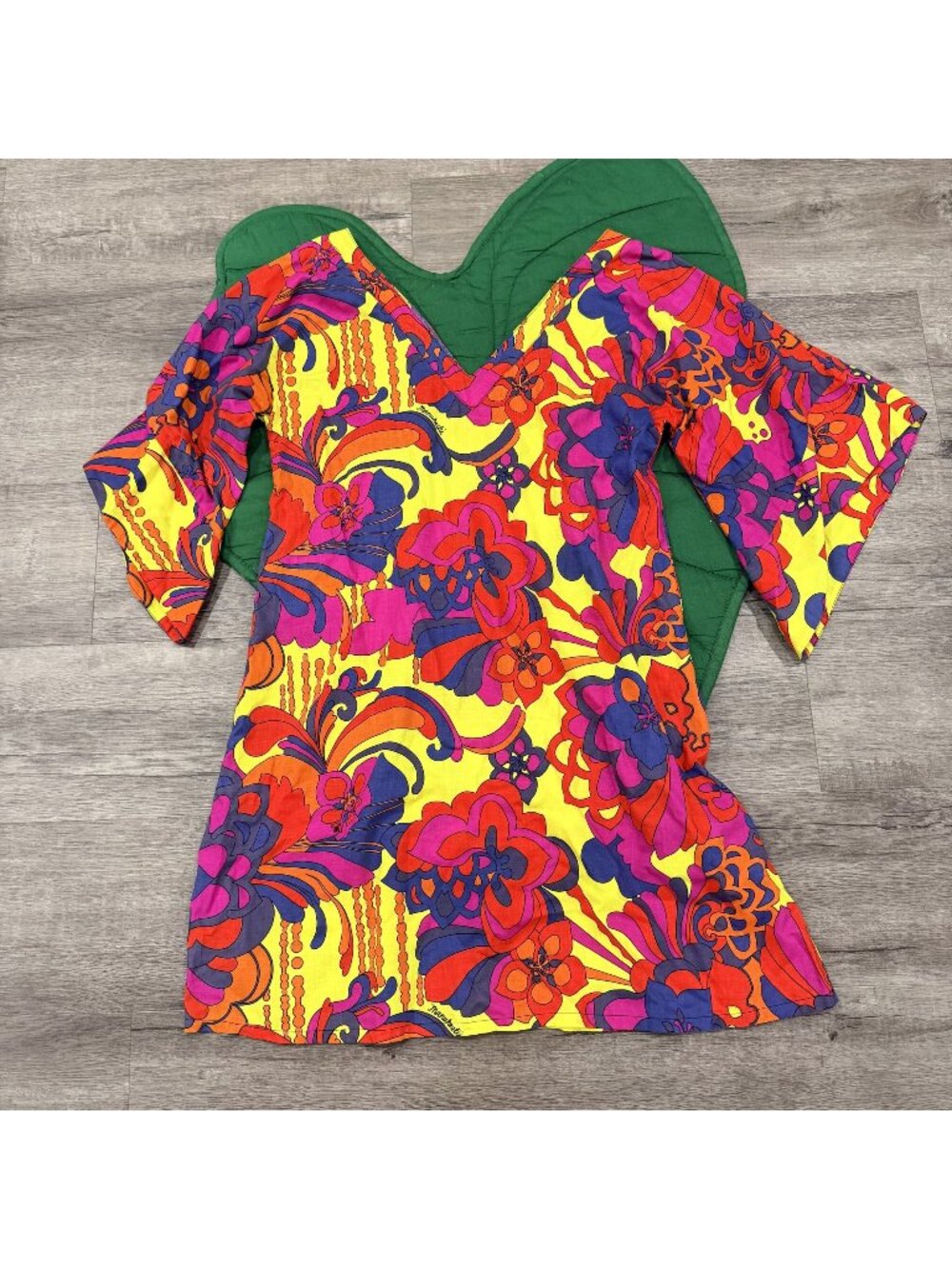 Manuhealii Hawaii Womens XS Floral Bell Sleeve Dress Aloha